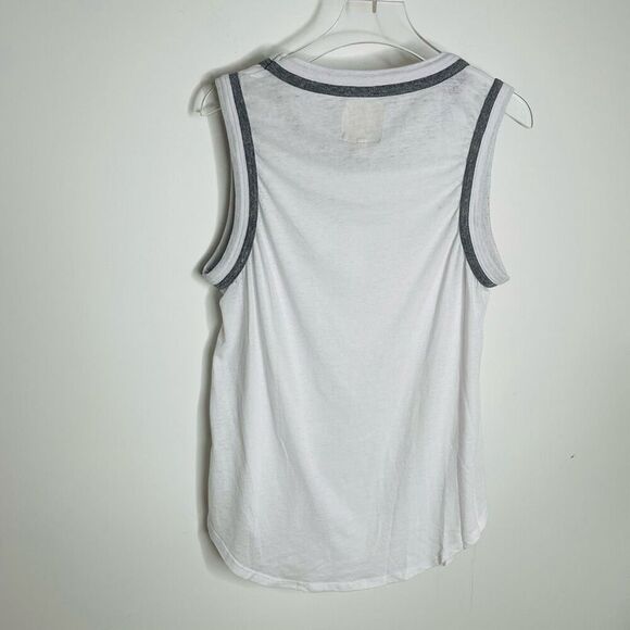 Chaser White Crewneck Tank Top‎ Dark Gray Piping Detail Medium M - Picture 6 of 8